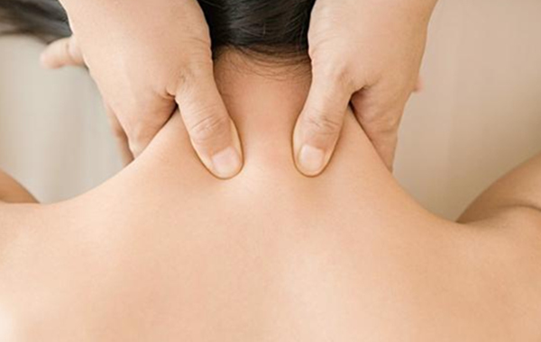 頸部護理點穴法操作要點