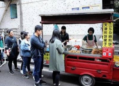 為什么沒人擺地攤賣化妝品