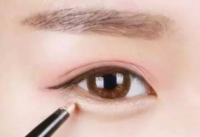 臥蠶只有笑了才有算嗎