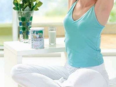 早上臉腫是什么原因